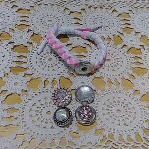 Rastaclat Snap Jewelry - Adjustable Slider Bracelet, pink and white  w/buttons
